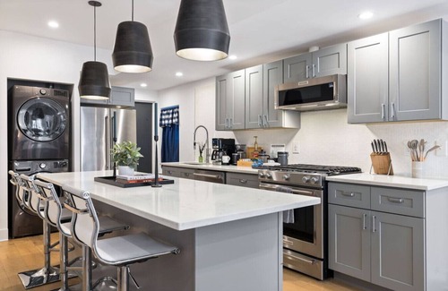Central Northside Apartment | ★HostWise Stays★ No Stairs ★ Mexican War Streets ★ Family Friendly!