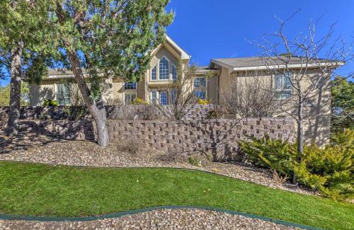 Ruidoso House | Hot Tub and Deck Family Ruidoso Retreat!