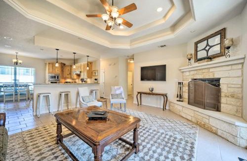 Canyon Lake House | Hot Tub and Game Room Canyon Lake Getaway!