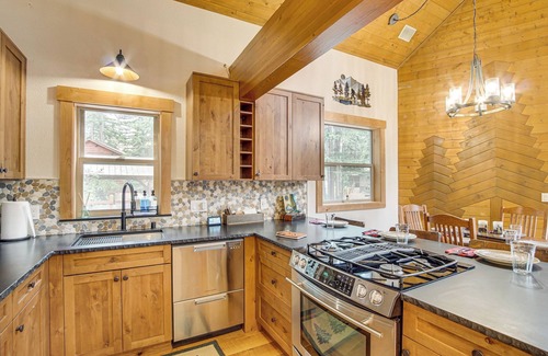 Cle Elum Cabin | Hot Tub, Deck & Game Room: Cle Elum Cabin!
