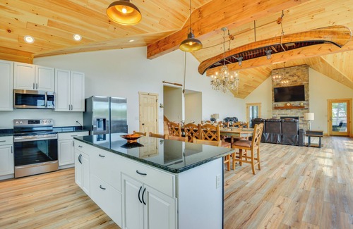 Wellesley Island Cottage | Hot Tub & Dock: Waterfront Wellesley Island Home!