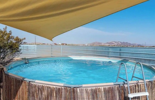 Wonder Valley House | Hot Tub | Fire Pit | Relaxing Day Bed |Dogs Ok