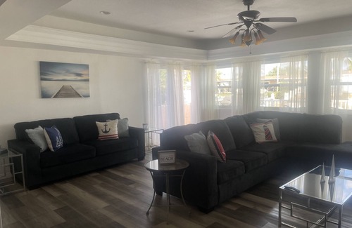 Flor-a-mar House | Hot Tub for 6, Canal Front/Boat dock, Fishing, Kayaking, nearby Beach