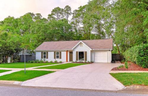 Southeast Pensacola House | Hot Tub Hideaway for pets and family