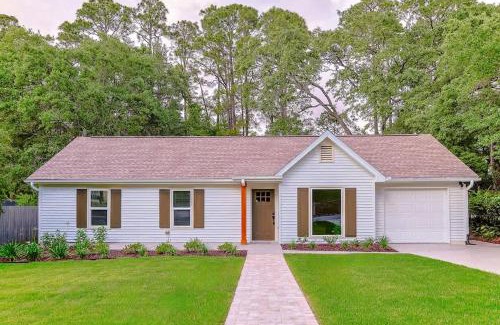 Southeast Pensacola House | Hot Tub Hideaway for pets and family