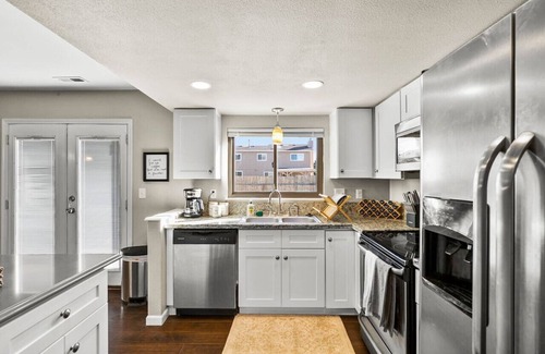 Monument House | Hot tub - Mountain views, Monument Lake nearby