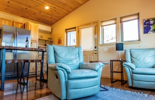 Cornville Cottage | Hot Tub, Pool, King Bed, Views, Easy Access to Sedona! @ Stargazer Cottage!