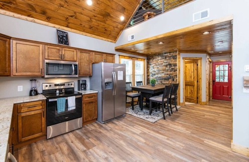 Campton Apartment | Hot Tub & WiFi - Angel`s View - Red River Gorge KY