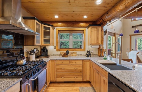 Bayfield Cabin | Hot Tub, Wildlife Viewing, Close to Vallecito Lake!