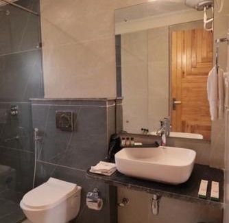 Manali House | Hotel 17 Miles Stone, Manali By Shivaneel Hospitality