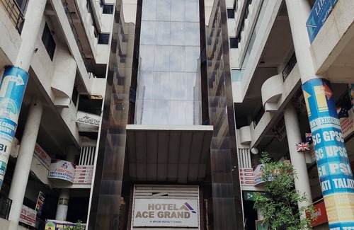 Sayajiganj Hotel | Hotel Ace Grand