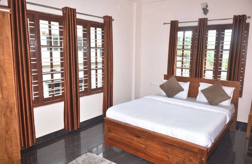 Stuart Hill Hotel | Hotel Airavata