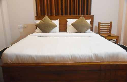Stuart Hill Hotel | Hotel Airavata