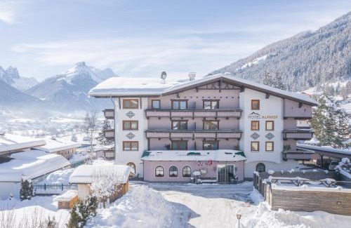 Medraz Hotel | Hotel Alphof Stubaital