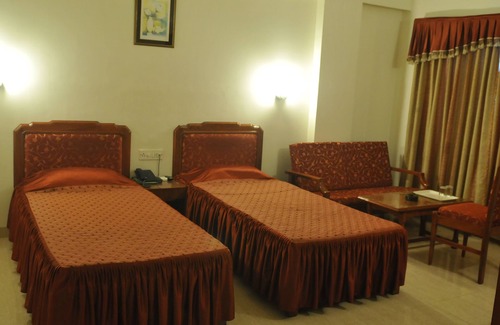 Surat Hotel | Hotel Apex Surat