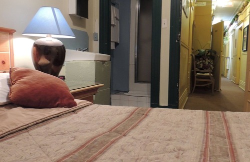 Gay Village Hotel | Hotel Arena Palace Montreal