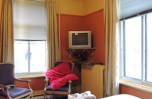 Gay Village Hotel | Hotel Arena Palace Montreal