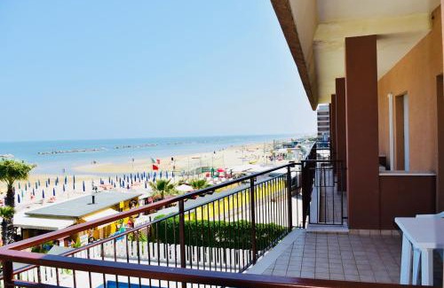 Pesaro Hotel | Hotel Astoria