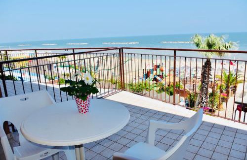 Pesaro Hotel | Hotel Astoria