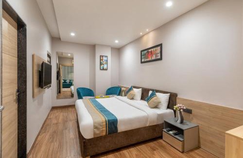 Mahmoorganj Hotel | Hotel Atlantiis Suites Near Kashi Vishwanath temple