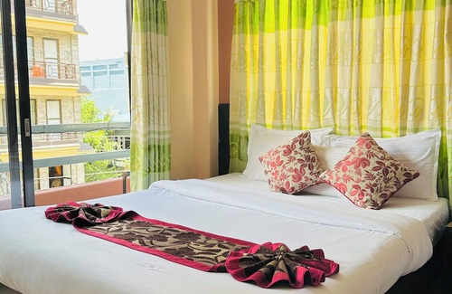 Pokhara Hotel | Hotel Bardan Pokhara