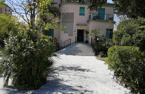 Marina di Massa Bed & Breakfast | Hotel Caprice