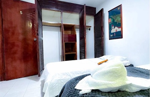 Urbanizacion Eliana House | Hotel casa blanca crespo