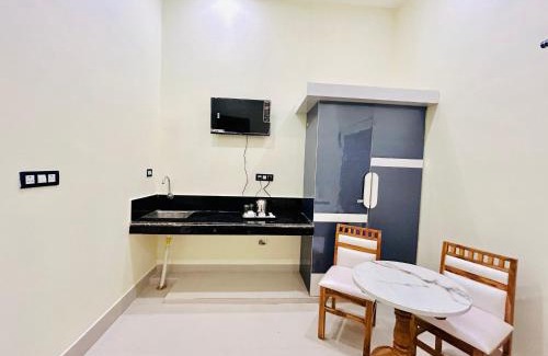 Nanpara Hotel | Hotel Central