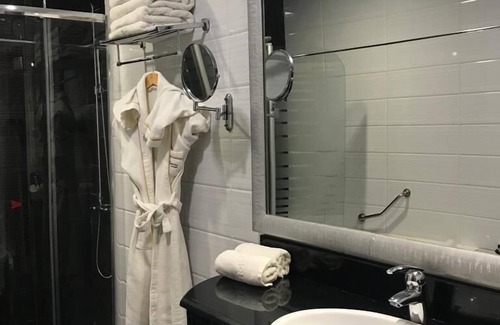 Oran Hotel | HOTEL COLOMBE