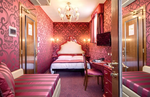 Dorsoduro Hotel | Hotel Domus Cavanis Venezia
