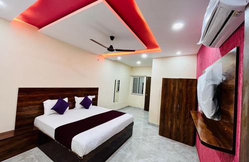 Bhopal Hotel | HOTEL DREAM INN ROOMS AND ROOFTOP