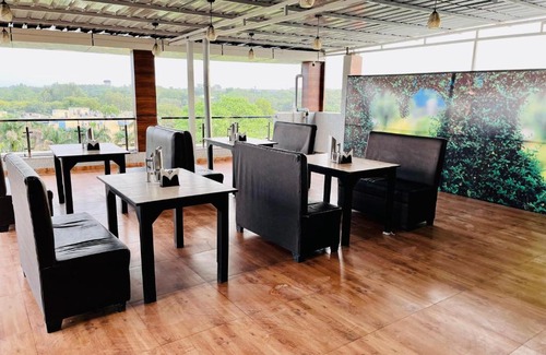 Bhopal Hotel | HOTEL DREAM INN ROOMS AND ROOFTOP