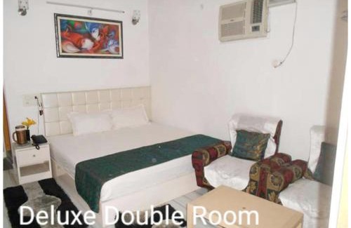 Varanasi Hotel | HOTEL DS STAY VARANASI ! - Near Kasi Vishwanath Temple And Ganga Ghat #Fully Air Conditioning #Free Wi-Fi #Parking #Room Service #Prime Location - Best Selling Premium Hotel in Varanasi