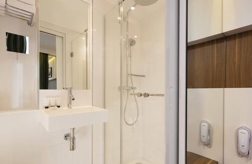 Faubourg Saint-Germain Hotel | Hotel Eiffel Turenne