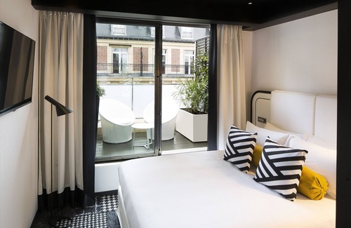 Champs-Elysees Hotel | Hotel EKTA