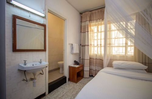 Central Business District Hotel | Hotel Embassy
