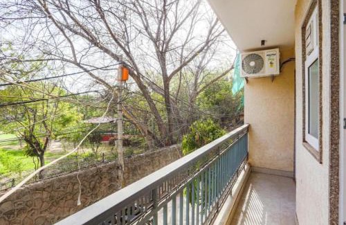 New Delhi House | Hotel Fab Green Inn