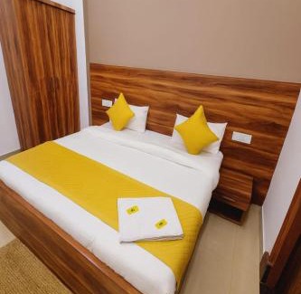 Vrindavan Hotel | Hotel Floral Krishna Dham Best Family Stay Near Prem Mandir Free WiFi Free parking- Krishna Dham Rukmani Vihaar