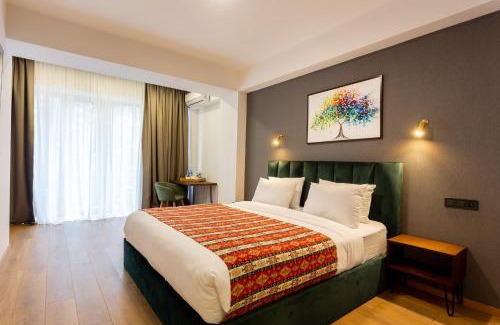 Sololaki Hotel | Hotel Flower