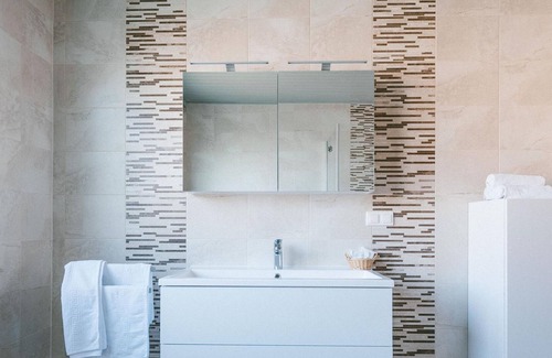 Illmitz House | Hotel Garni Vierbettzimmer Du/wc - Hotel Johannes-zeche Tauber