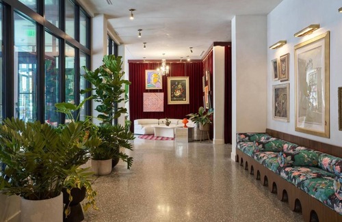 East Market District House | Hotel Genevieve Double Queen Room! Pets Allowed, Near Bowman Field Airport