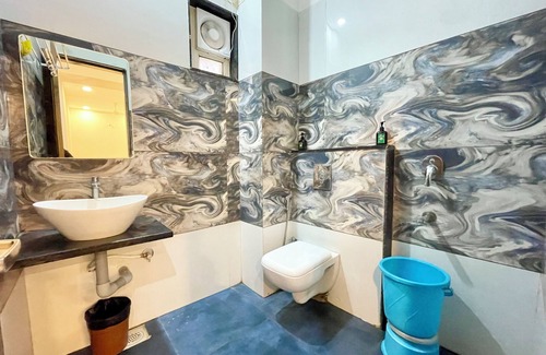Ujjain Hotel | Hotel Govindam Inn - near Temple