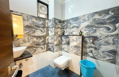 Ujjain Hotel | Hotel Govindam Inn - near Temple