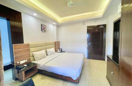Puri Hotel | Hotel GPR Puri ! near Temples and All main attractions! Well-air-conditioned-hotel with-lift-and-parking-facility ! ମନ୍ଦିର ଏବଂ ସମସ୍ତ ମୁଖ୍ୟ ଆକର୍ଷଣ ନିକଟରେ ! Multi cuisine breakfast optionally provided - 2