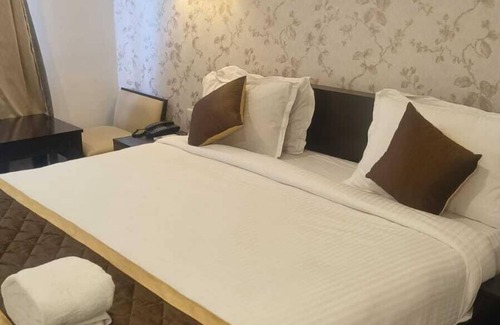 Angamali Hotel | Hotel Grand Regency