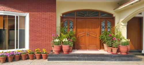 Gulberg House | Hotel Gulberg Grand