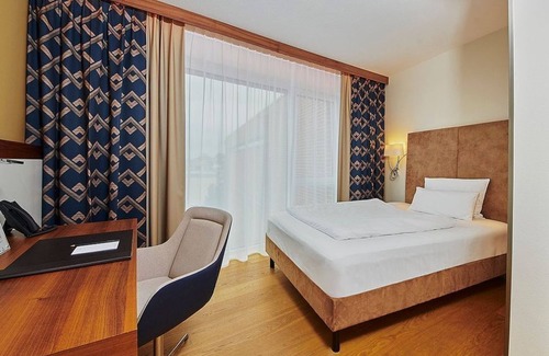 Leer House | Hotel Hafenspeicher - 14023 - Classic
