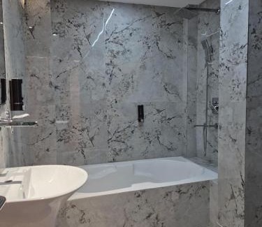 South West Hotel | Hotel Havenwood Suites Near Delhi Airport
