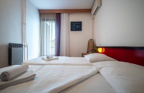 Cove Rogacic House | Hotel Issa - Double Room Park View 32