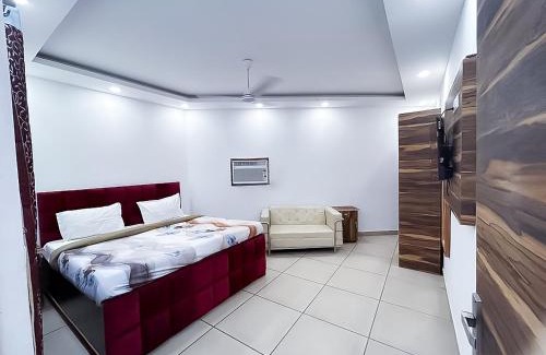 Noida Hotel | Hotel JS Garden - Near Noida Sec -132 Metro Station